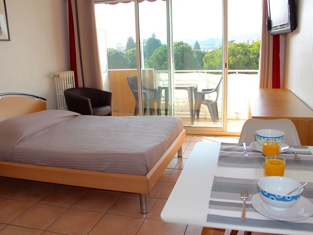 Meublee Studiotel Holiday home *